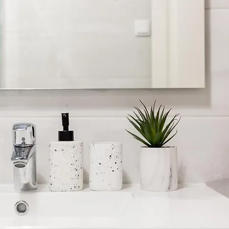 Feel In Stunning Renovated Nest In Graca Apartment Lisbon