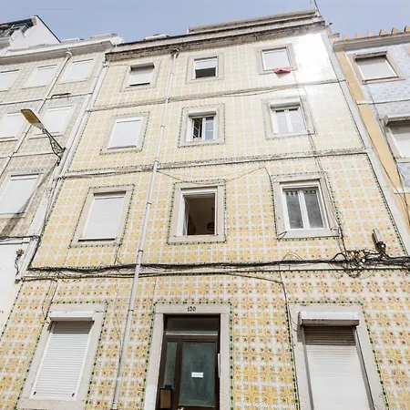 Feel In Stunning Renovated Nest In Graca Lisbon