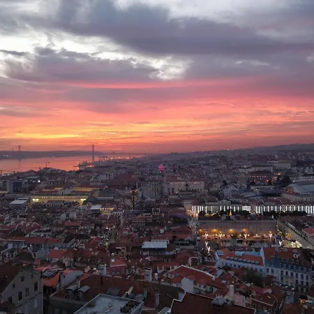 Lägenhet Feel In Stunning Renovated Nest In Graca *