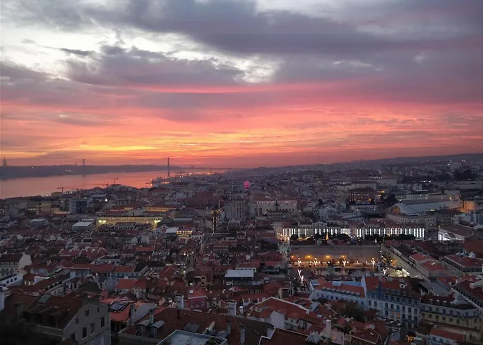 Διαμέρισμα Feel In Stunning Renovated Nest In Graca *