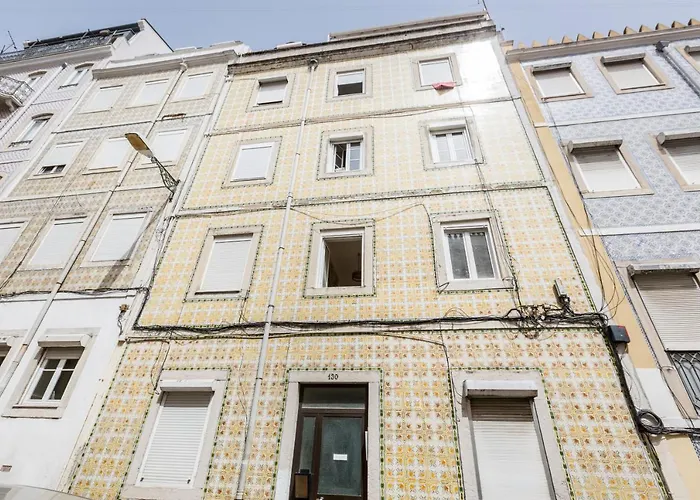 Feel In Stunning Renovated Nest In Graca Lisboa