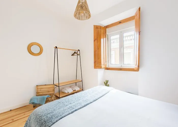 Feel In Stunning Renovated Nest In Graca Διαμέρισμα *